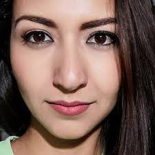 Daisy Pineda's Instagram, Twitter & Facebook