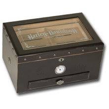 From furniture to knickknacks, your passion for the popular motorcycle brand doesn't have to stop in the garage. Harley Davidson Home Decor Accessories