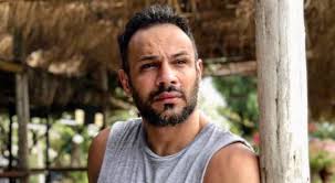 بالإضافة لكونه مغنٍ، بشار الشطي ملحن أيضًا، حيث قدم عدداً من الأغنيات لكثير من المطربين منهم مرام البلوشي وعبد القادر هدهود وراشد الفارس وسمر مطر وغيرهم. Ù…Ø­Ù…Ø¯ Ø¹Ø·ÙŠØ© Ù†Ø¬Ù… Ø³ØªØ§Ø± Ø£ÙƒØ§Ø¯ÙŠÙ…ÙŠ ÙØ¶ Ù„ Ø¨Ø´Ø§Ø± Ø§Ù„Ø´Ø·ÙŠ Ø¹Ù„Ù‰ Ø£Ø­Ù…Ø¯ Ø§Ù„Ø´Ø±ÙŠÙ ÙˆØ®Ø·ÙˆØ¨ØªÙ‡ Ø¹Ù„Ù‰ Ù‡Ø°Ù‡ Ø§Ù„Ø¥Ø¹Ù„Ø§Ù…ÙŠØ© Ø¯Ø­Ø¶Øª Ø§Ù„Ø´Ø§Ø¦Ø¹Ø§Øª