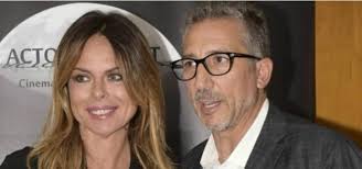 Figlia di paola perego, una delle conduttrici più popolari (e bistrattate) degli ultimi anni, e di andrea carnevale, ex stella della roma, una delle coppie cult dei rotocalchi rosa negli anni ottanta e novanta (il divorzio nel 1997). Lucio Presta E Andrea Carnevale Marito Ed Ex Paola Perego Con Il Primo Fingevo
