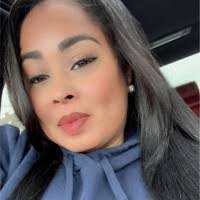 Amber Hoff's Instagram, Twitter & Facebook