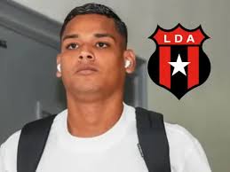 Dennis Castillo es nuevo jugador de Pérez Zeledón