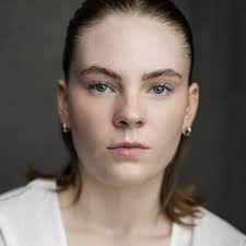 Molly Bryson's Instagram, Twitter & Facebook