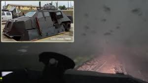 We did not find results for: Spektakulare Aufnahmen Aus Dem Inneren Eines Tornados