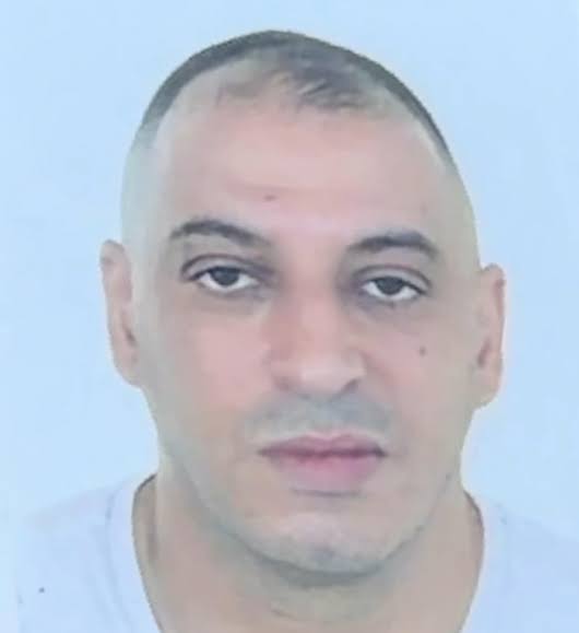 images?q=tbn:ANd9GcRTryos617x2AyBiw9HaF0b1eIA-ScDJ03bqYNcBHa01p72cZ4-qyqxB68&s=10 Abderrahim Fakir ucciso durante un fermo di polizia: il video riapre il dibattito sull'uso della forza