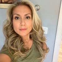 Sherry Yoder's Instagram, Twitter & Facebook