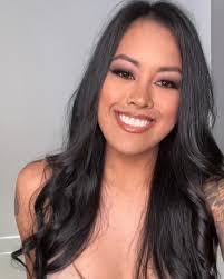 Marisa Jensen's Instagram, Twitter & Facebook