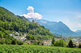 Liechtenstein is a country of proverbial short distances that offers a unique variety: Liechtenstein Tipps Der Malerische Zwergenstaat