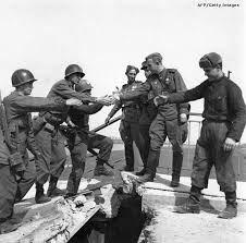 American And Soviet Troops Meet At The River Elbe April 25th 1945 History Photography History War World War Two Wwii History