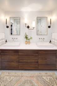 gold rug with brown dual washstand