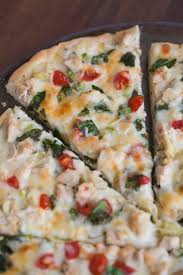 White Garlic Chicken And Vegetable Pizza Recipe Vegetable Pizza Recipes Pizza Recipes Easy Homemade Pizza