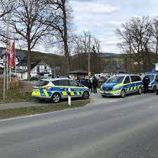 Die mittelständische wirtschaft fordert eine schnelle und unbürokratische auszahlung der von der bundesregierung angekündigten soforthilfen. Offnung Trotz Corona Hotel Im Sauerland Ist Geoffnet Chefin Will Zeichen Setzen Nordrhein Westfalen