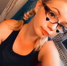 Tammy Miniard's Instagram, Twitter & Facebook