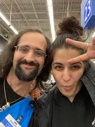 Hey ya'll. This is probably one hell of a long shot, but around February  2nd 1964, my father was "friends" with a girl that he's pretty sure her  name was Eileen