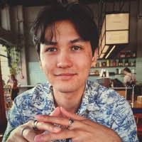 60+ "Leo Holmes" profiles