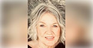 Erin Enright's Instagram, Twitter & Facebook