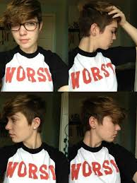 Who says women with round face shapes can't wear their hair short? Trans Non Binary Style