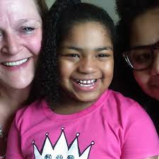 Who can make custom cupcakes for a baby shower in St Cloud, MN?