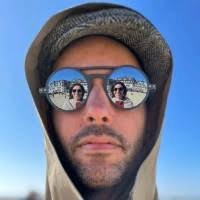 100+ profils pour “Freeman”