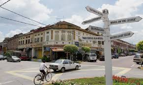 It was built after the town of kuala kubu was found to be unfit to continue as a town due to its severe flood problem. Kuala Kubu Baru No Longer A Sleepy Town The Star