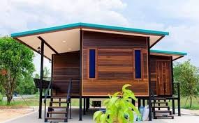 Rumah kayu akan semakin indah dan cantik jika dengan menggunakan pencahayaan lampu warna kuning. Design Rumah Kayu Moden Di Kampung Kampung Titi Gantung Facebook