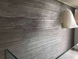 Oggi, la pittura effetto pietra è considerata una delle più recenti e apprezzate tendenze della decorazione di interni. Pietra Zen In Cosa Consiste Pareti Uniche Per La Casa E Non Solo