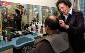 La formation de barbier se déroulera sur 1 jour et sera effectuée par bastien ortiz formateur pour raphaël perrier. Angouleme Coiffeurs Barbiers Une Espece En Voie De Disparition Video Charente Libre Fr