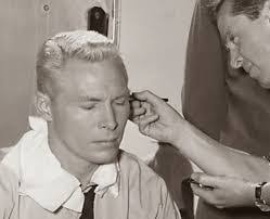 Dean Frederick's Instagram, Twitter & Facebook