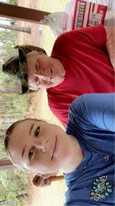 Cecilia Manning's Instagram, Twitter & Facebook