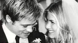 Pitt and aniston tie the knot in a lavish malibu wedding, which is naturally hounded by paparazzi—thus the aerial shots. Celebrity Weddings Inside Jennifer Aniston And Brad Pitt S Fairytale Wedding The Wedding Dress Vows Guest List Ring And More 9celebrity