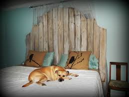 Nos encanta esta versión de cabeceros, sobre todo si quieres darle un aire nuevo a tu habitación. 1001 Ideas De Cabeceros Originales Que Pueden Adornar Tu Habitacion