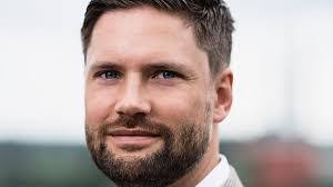 Emil Kroll's Instagram, Twitter & Facebook