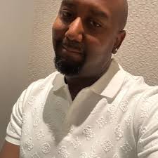 CHARLES BARKLEY, THE VOICE OF LOGIC AND REASON. PUTS THE BLAME ON THE  PLAYERS AND NOT PRESIDENT