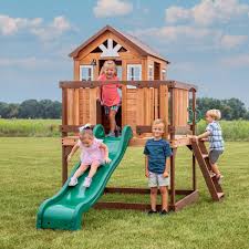 While paul's playhouses offers many differing types of kid's play plans to pick from for those with playhouse kits usually offer more particulars and choices than a scratch project can reasonably afford. Backyard Discovery Echo Heights Playhouse 3 10 Years Costco Uk