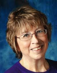 Mindy Kunz's Instagram, Twitter & Facebook