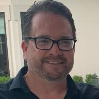 Gavin Bruce's Instagram, Twitter & Facebook