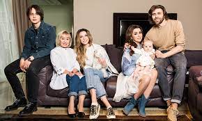 Подписчиков, 46 подписок, 567 публикаций — посмотрите в instagram фото и видео анастасия заворотнюк (@a_zavorotnyuk). Anastasiya Zavorotnyuk Vpervye O Rozhdenii Docheri Eksklyuzivnoe Intervyu I Fotosessiya Semi V Novom Sostave Hello Russia