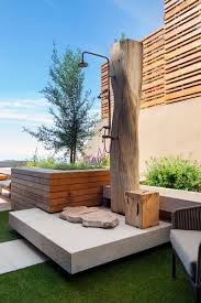 Desmondo Haus Garten Inneneinrichtung In 2020 Zeitgenossisches Apartment Infinity Pools Coole Pools