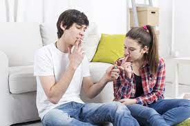 Wer in der wohnung raucht, muss rücksicht auf nachbarn nehmen und bezahlt beim auszug die ausserordentliche abnützung. Raucherwohnung Renovieren Nikotinablagerungen Und Rauchgeruch Schnell Und Sicher Beseitigen