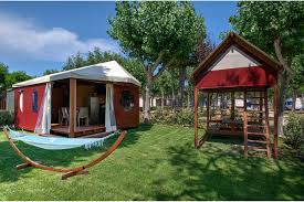Op zoek naar een glamping italië? Glamping Italien Urlaub Mitten In Der Natur Eurcamping Roseto