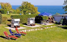 Jede ferienwohnung in der villa feodora hat einen herrlich blick auf die ostsee. Villa Feodora In Sassnitz Die Anlage