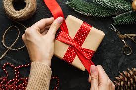 Christmas gifts for the family that loves to spend time together. 5 Simple Gift Wrapping Hacks For Christmas Presents Christmas Gift Wrap Ideas