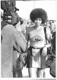 Epingle Sur 1960 S Style