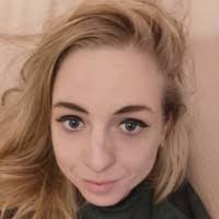 Amy Capell's Instagram, Twitter & Facebook