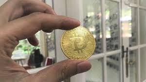 Perkembangan bitcoin di indonesia terus menunjukkan sinyal positif. Bitcoin Kian Menggoda Jangan Asal Coba Ini 6 Tips Aman Main Cryptocurrency Kumparan Com