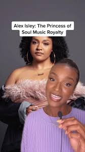 What’s your favorite version of this classic? 🤔 #alexisley #rnb #soul  #soulmusic #theisleybrothers #aaliyah #frankocean #soulsugar🍫