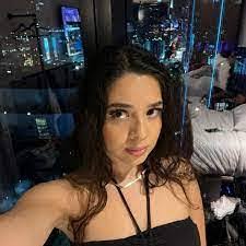 Mallory Duarte's Instagram, Twitter & Facebook