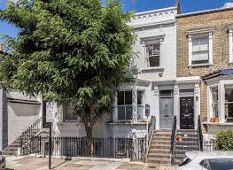 Fulham is the centre of thai cuisine in london, and the selection of excellent restaurants is correspondingly extensive. House For Sale In Armadale Road London Sw6 Dexters