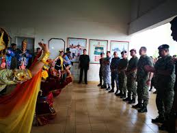Man's boy group channel 433.682 views11 months ago. Mindef Malaysia On Twitter Majlis Ramah Mesra Menteri Pertahanan Yb Ds Hishammuddinh2o Bersama Warga Atm Veteran Ketibaan Menteri Pertahanan Disambut Dgn Tarian Igal Igal Iaitu Salah Satu Tarian Tradisi Bg Suku Kaum