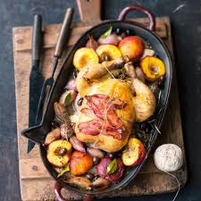 Poulet De Mais Aux Peches Et Olives Maispoularde Mit Pfirsichen Und Oliven Rezept Maispoularde Kochen Und Geniessen Lebensmittel Essen